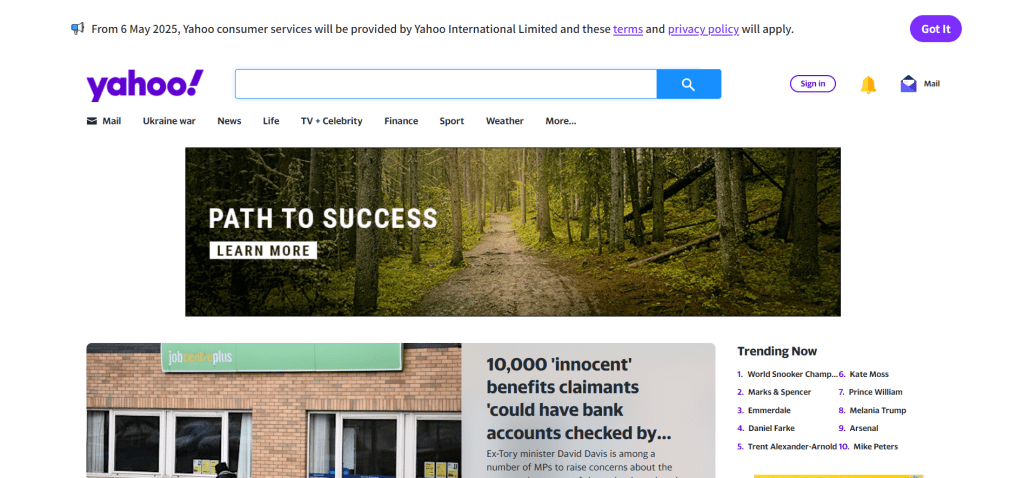 Yahoo雅虎搜索引擎首页界面截图，展示新闻和搜索服务