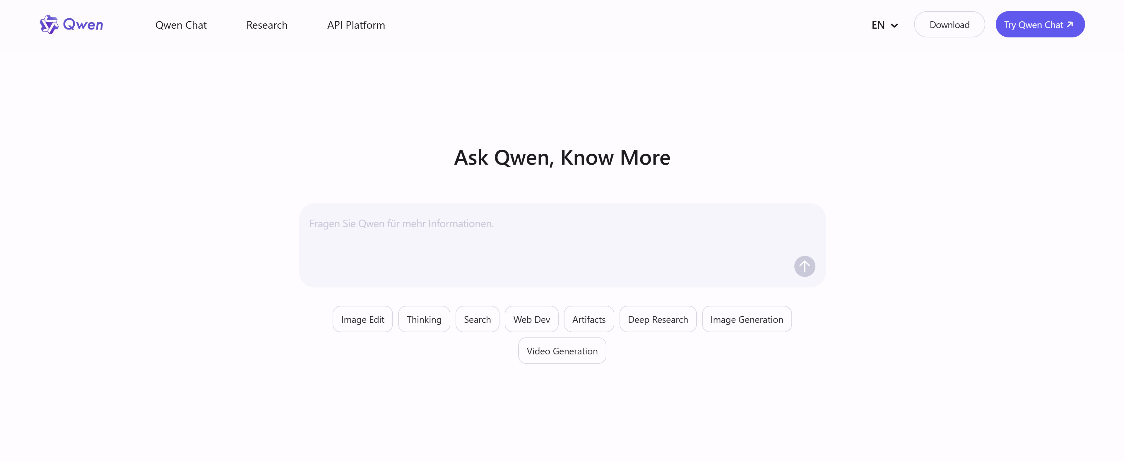 Qwen (Alibaba) 大语言模型界面截图，展示中文优化、企业应用功能和开源商业版本，包括对话界面和企业级功能